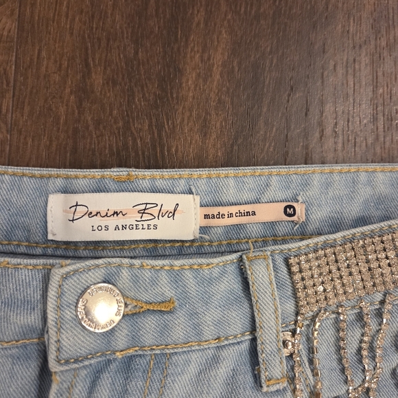 Light Blue Distressed Jean Shorts with Gold Accents - Picture 3 of 4